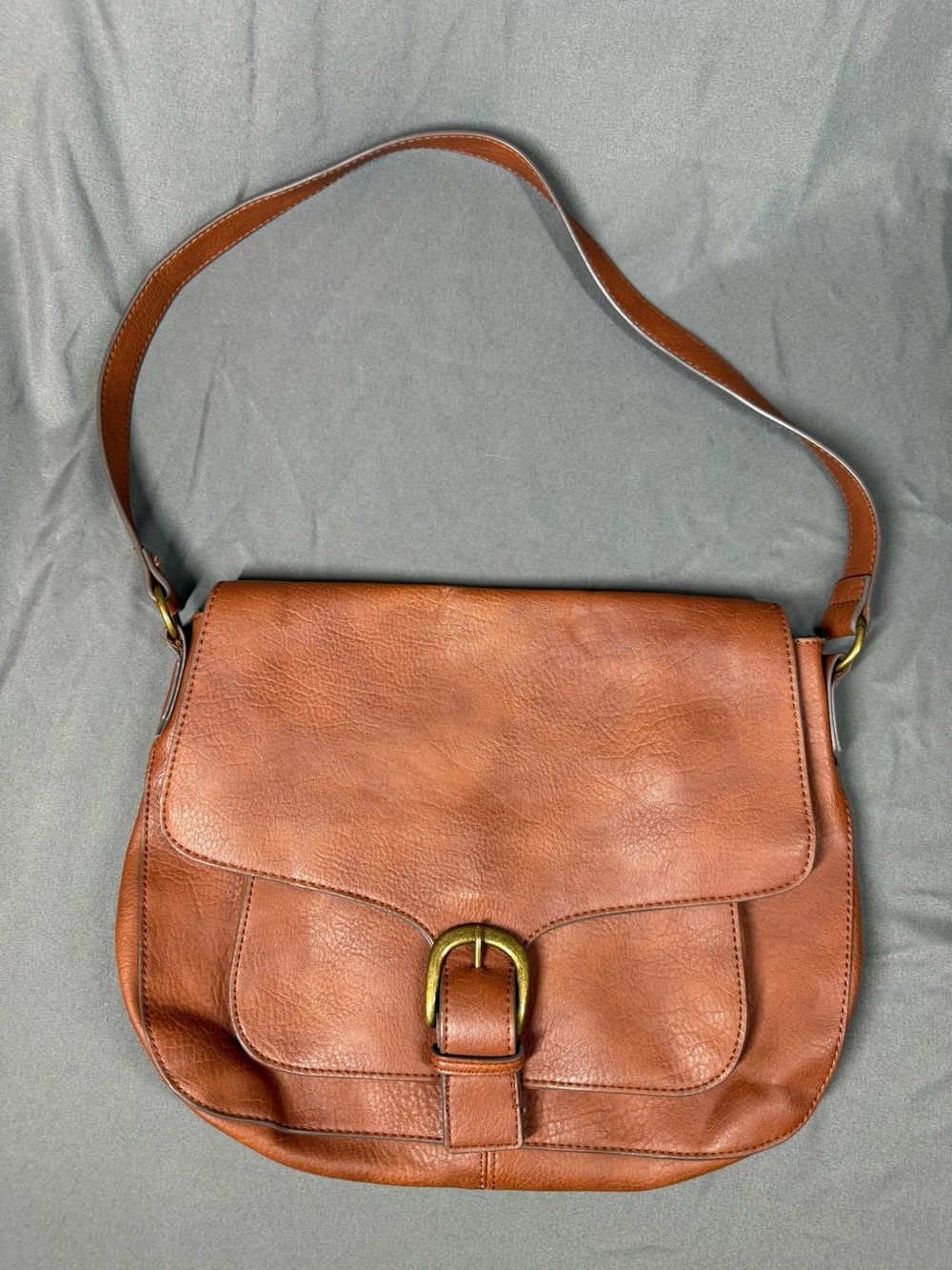 Universal Thread Brown Leather Shoulder Bag - Timeless Carryall